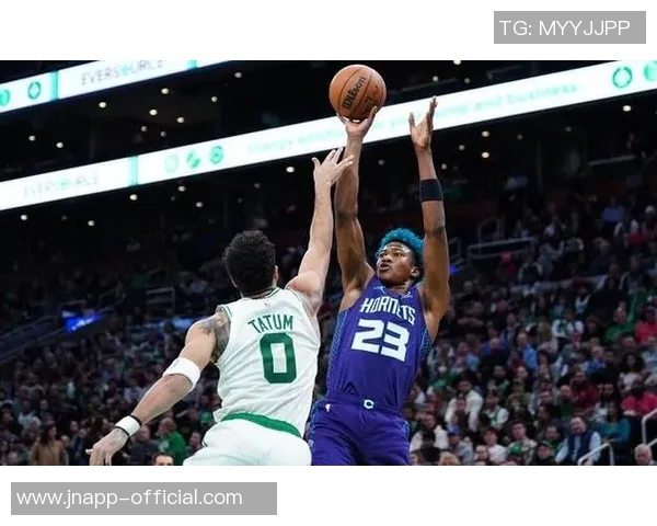 特纳高效表现助力球队15投9中斩获24分8篮板正负值全队最高