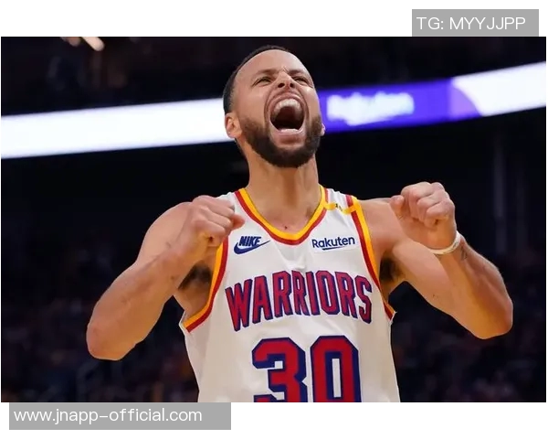 库里谈进攻角色变化斯潘塞主控让我更专注无球跑动创造空间