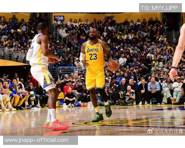 状态回暖！三分球命中率高达587投3中贡献23分2篮板9助攻1抢断1盖帽