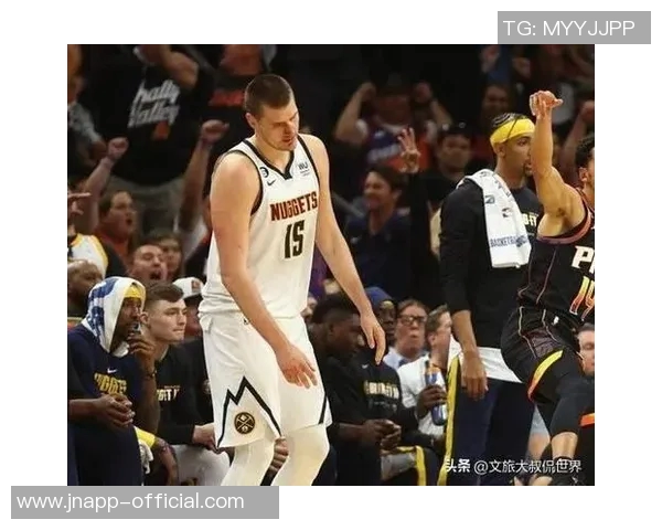 吉莱斯皮盛赞布克天赋异禀场上无所不能三层次得分能力令人惊叹