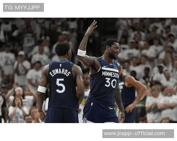 勇士半场微弱领先森林狼库里状态低迷华子失误频繁迪文岑佐表现抢眼